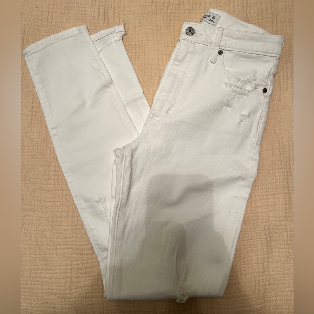 Abercrombie & Fitch Super Skinny High Rise White Denim size 27 tall